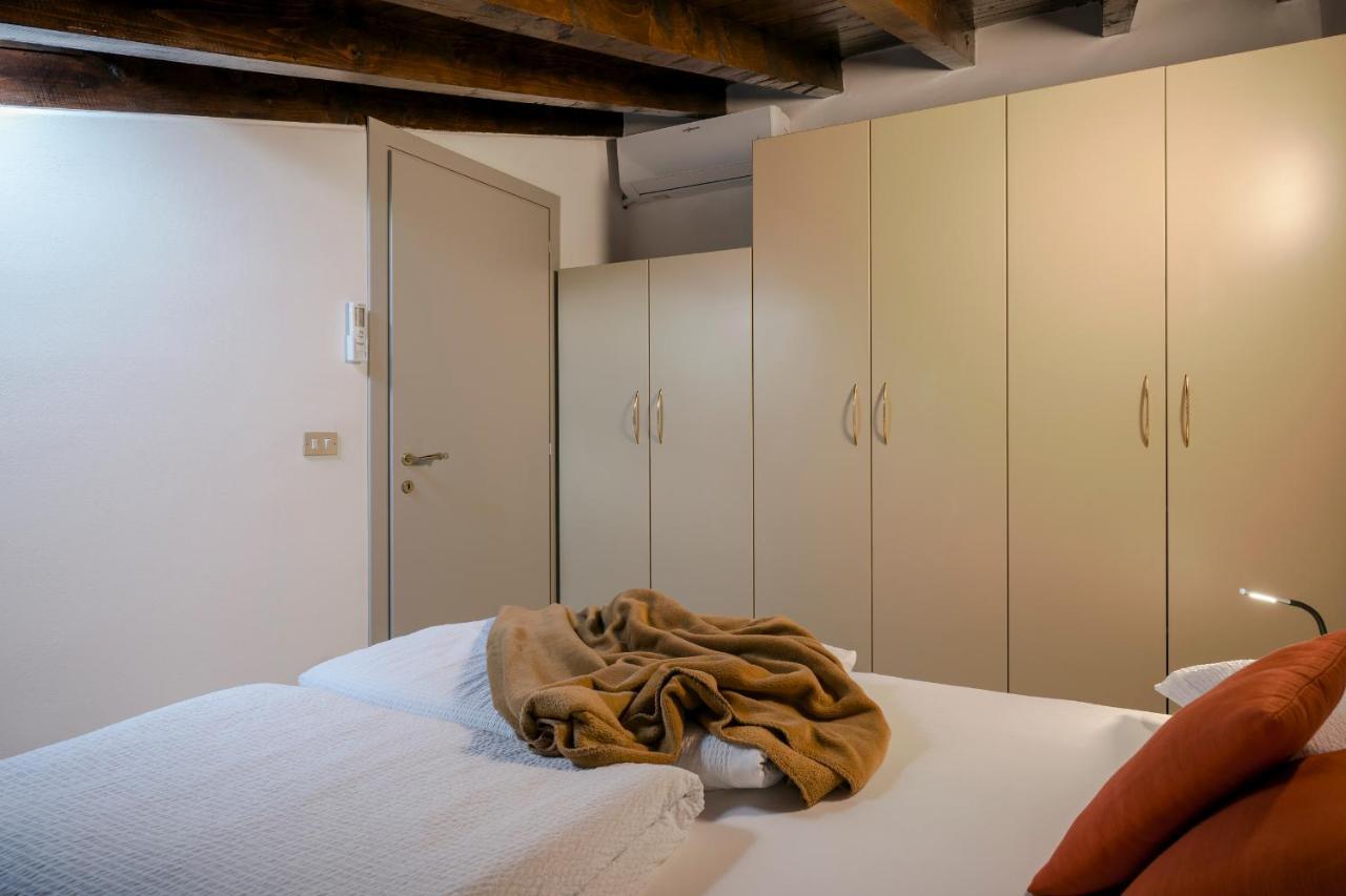 Lovely Mansard Iseo Portelle Holiday With Private Parking And Bike Storage Dış mekan fotoğraf