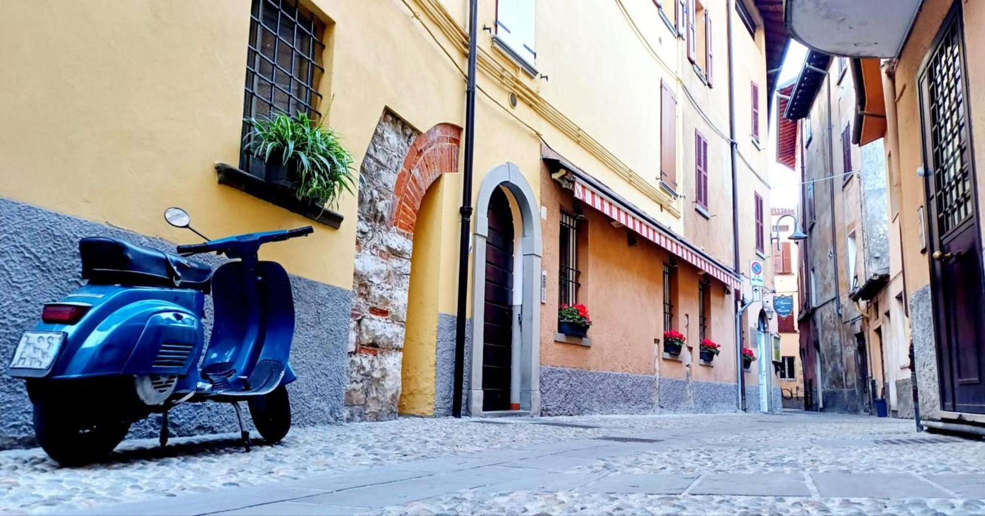 Lovely Mansard Iseo Portelle Holiday With Private Parking And Bike Storage Dış mekan fotoğraf